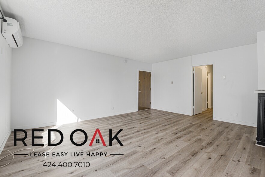 Building Photo - 2065 Rodney Dr