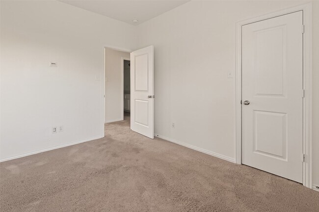 Building Photo - 12102 City Trek Ln