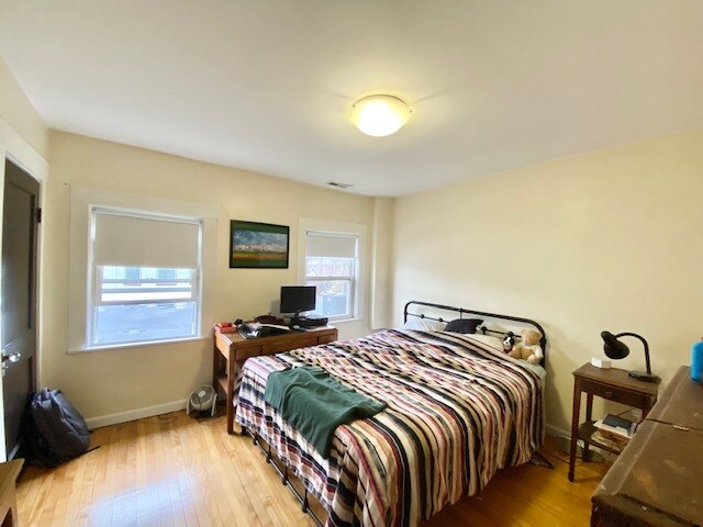 Building Photo - 34 Bentley St