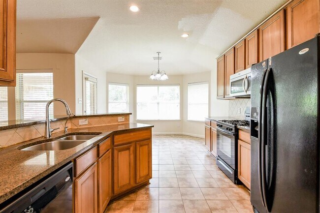 Building Photo - 2318 Appian Way
