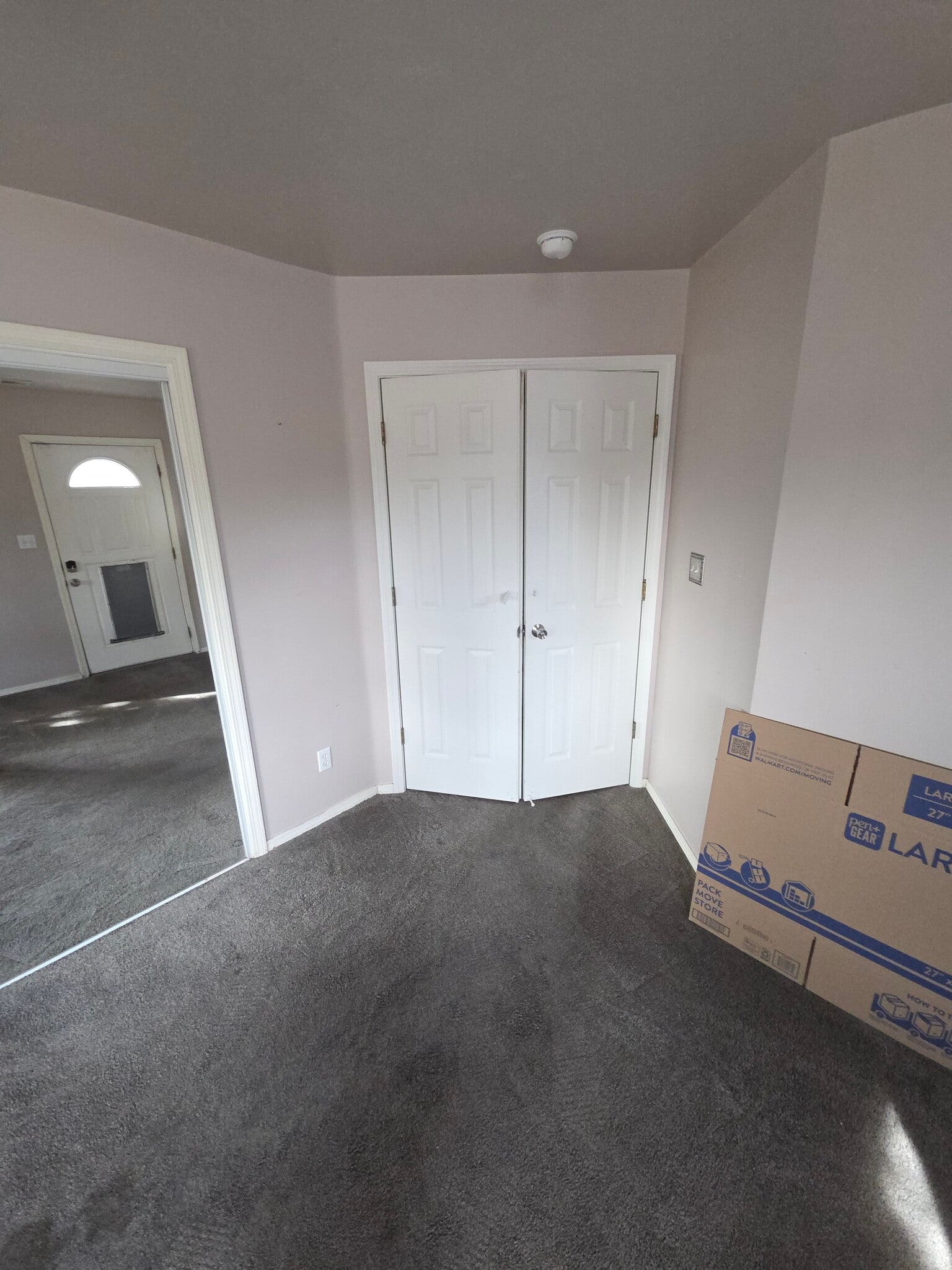 Building Photo - 10228 Belnap Pl