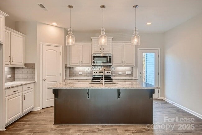 Building Photo - 170 Fairfield Dr