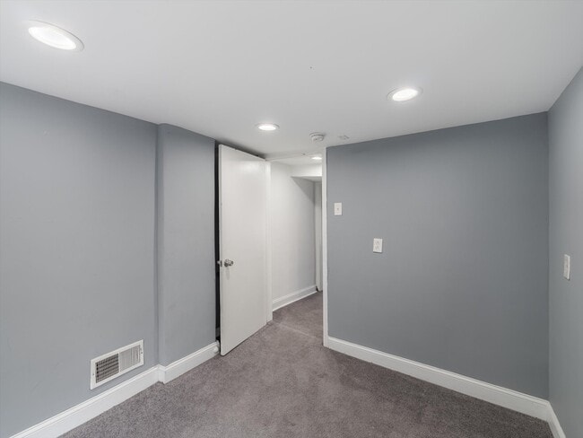 Building Photo - 4205 Main St