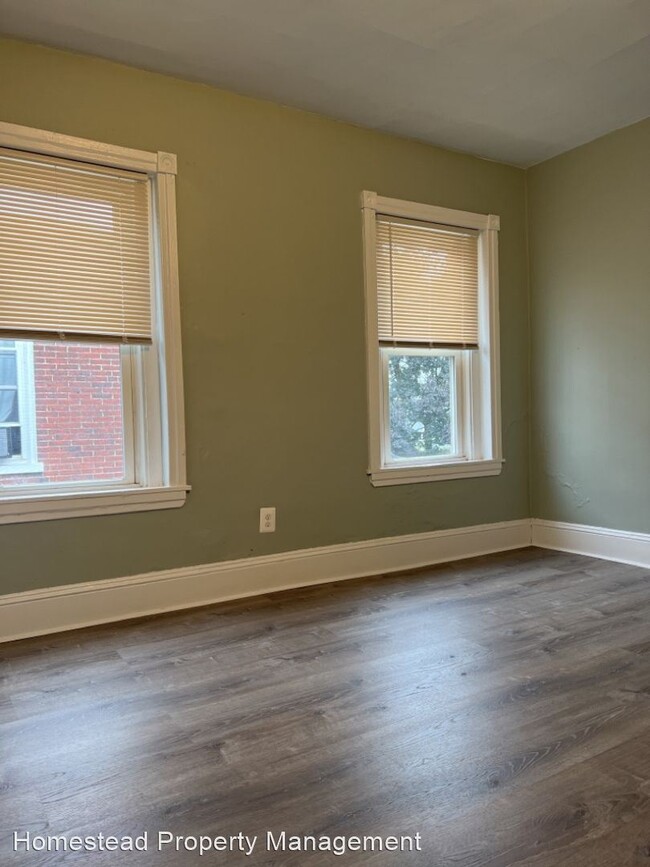 Building Photo - 3 br, 1.5 bath House - 928 Saville Ave