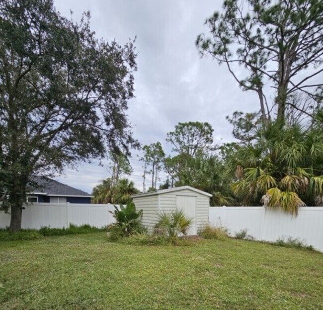 Building Photo - 3616 Spinner Ave