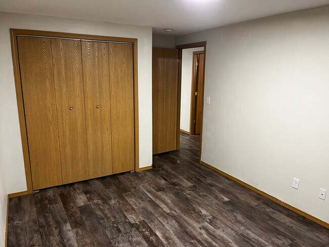 Downstairs N Bedroom - 1800 S Grange Ave