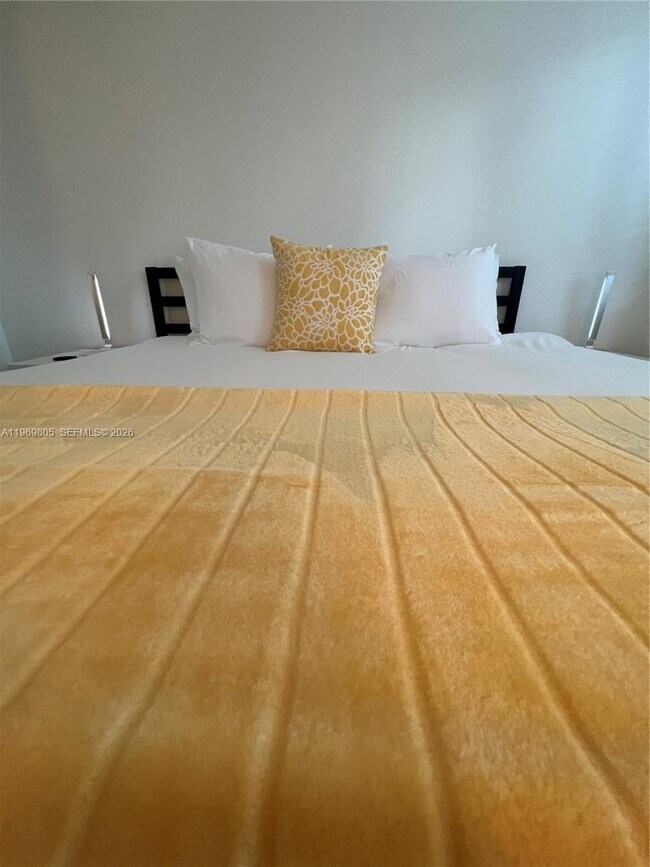 Building Photo - 620 Jefferson Ave