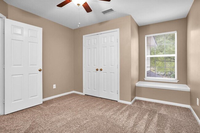 Building Photo - 111 S Winterport Cir