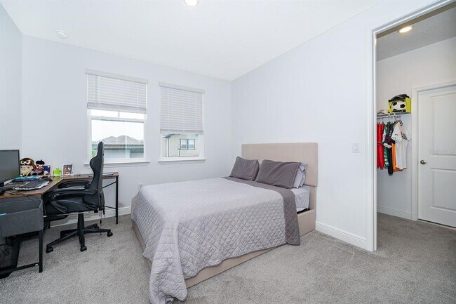 Building Photo - 9750 Neruda St