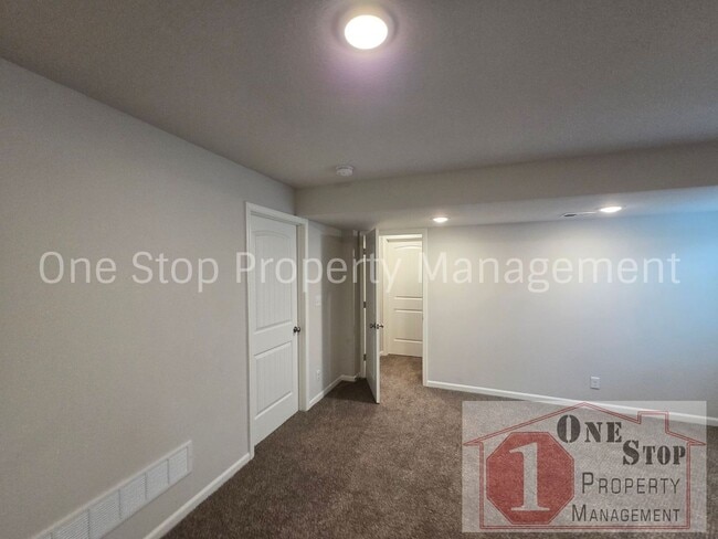 Building Photo - Beautiful 4 Bedroom 4 Bathroom in Belton!