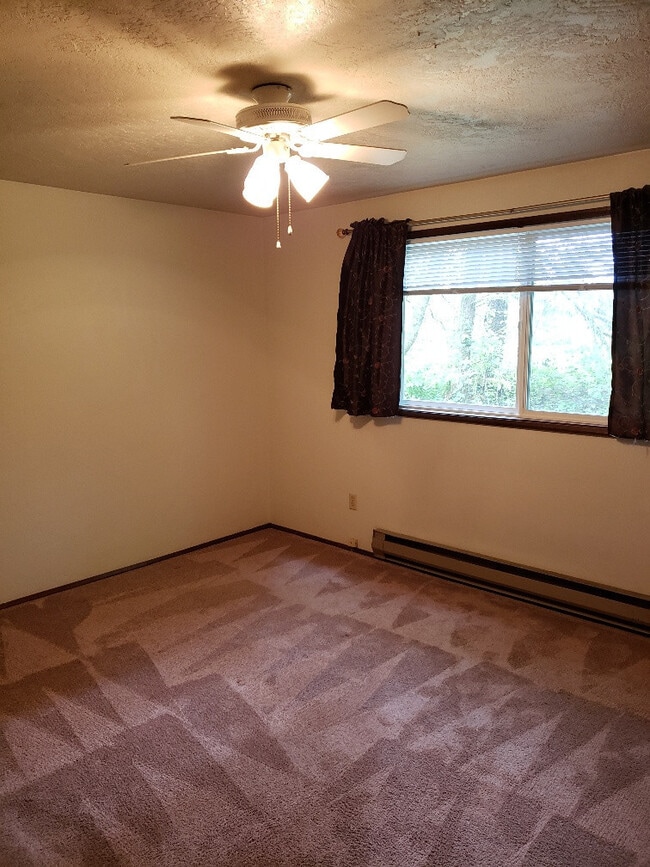 Building Photo - STATUS: PENDING APPLICATION- | R35 |$1895....