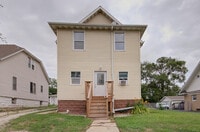 Building Photo - 813 Woods Ave
