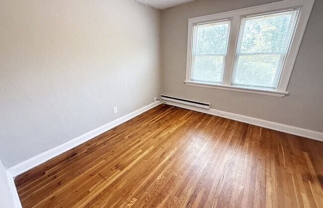 Building Photo - 415 Probasco St