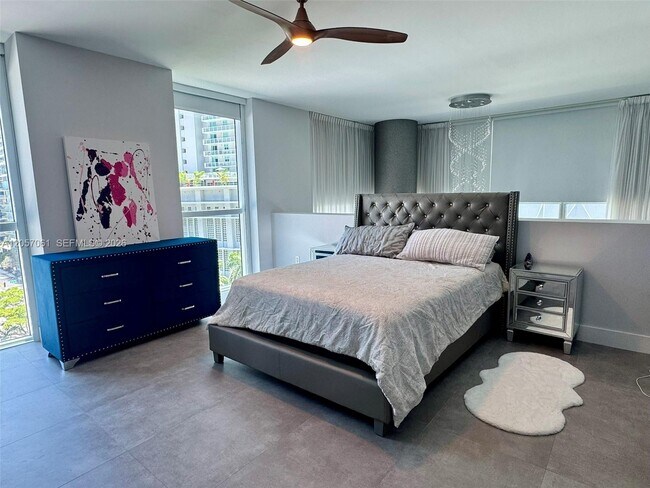 Building Photo - 1080 Brickell Ave
