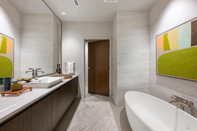 Building Photo - 171 Sawmill Cir