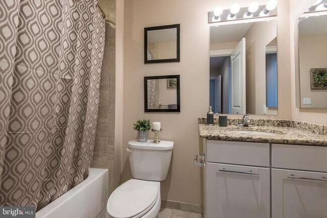 Building Photo - 1501 Locust St