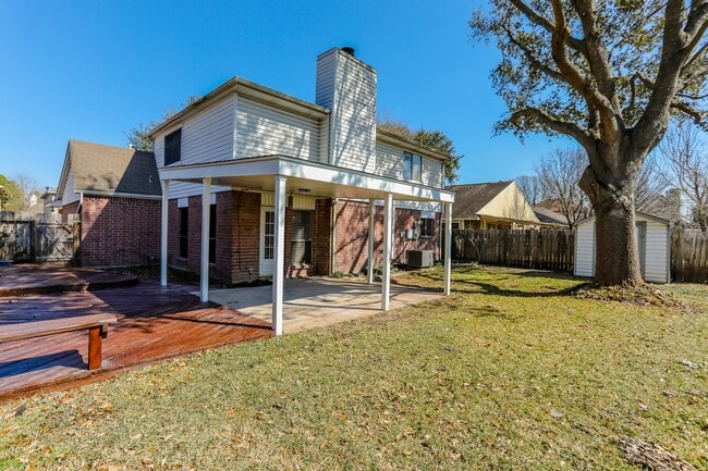 Building Photo - 8123 Big Oak Trail Dr