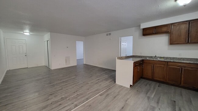 Building Photo - 2908 Marlin Ave