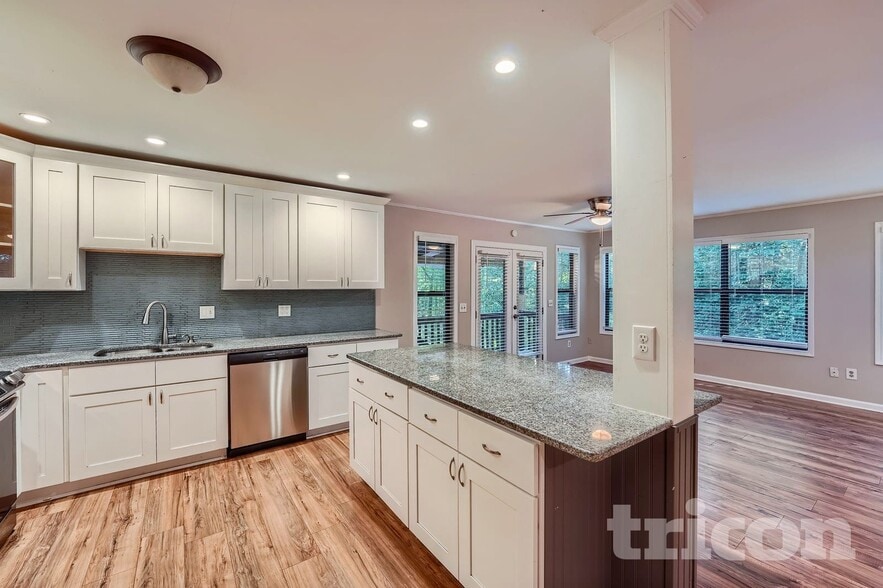 Building Photo - 134 Little Brook Dr