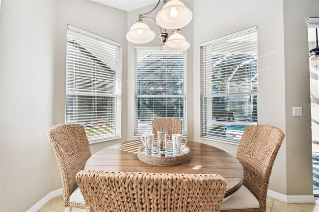 Building Photo - 7328 Lake Forest Gln