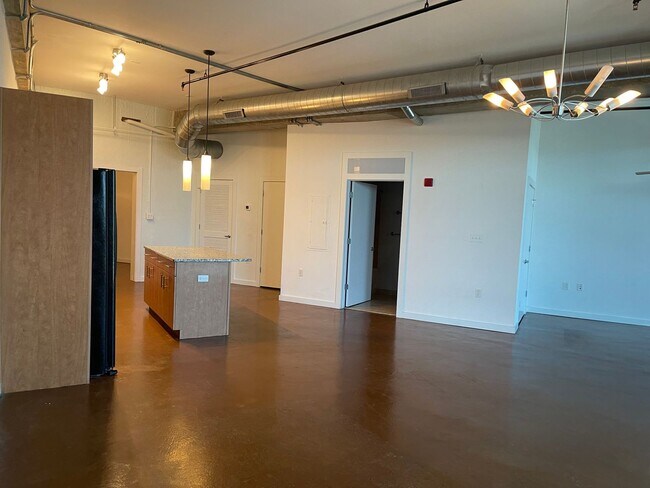 Building Photo - The Rotunda Urban Lofts