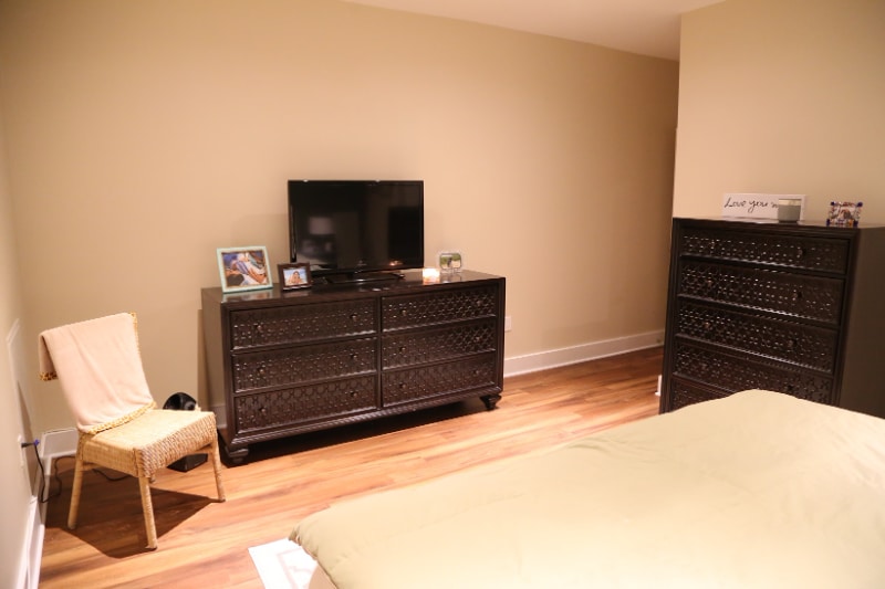 Building Photo - 811-818 8th St NE