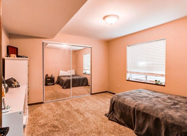 Building Photo - 11491 Dark Star Way