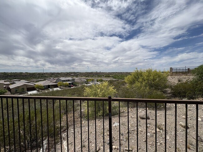 Building Photo - Vail School District with great views 4 bedroom plus den