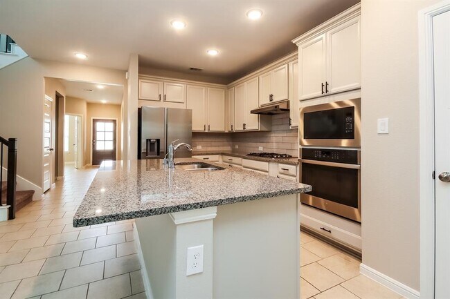 Building Photo - 8102 Cliffside Terrace Ct