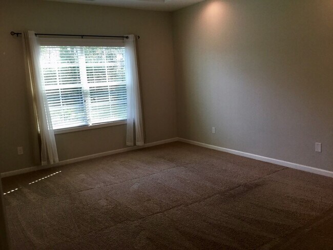 Building Photo - 2531 Foxcroft Cir