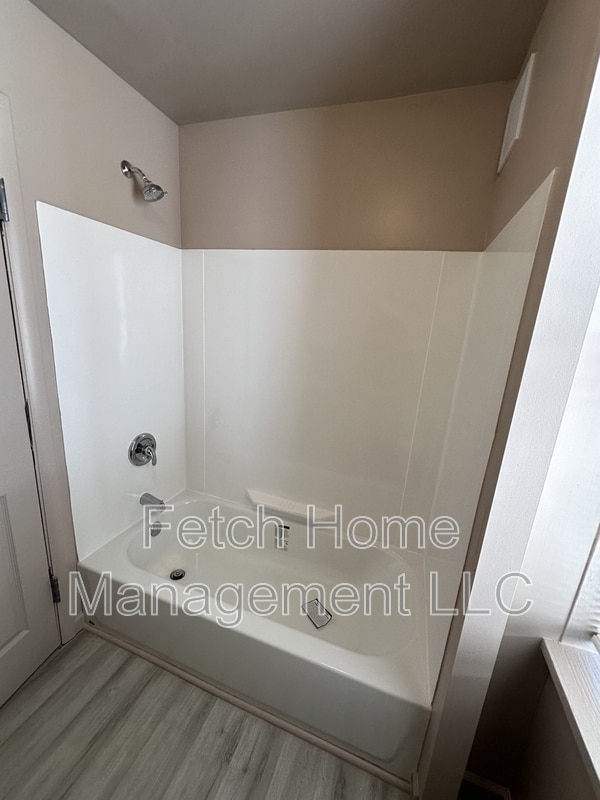 Building Photo - *356 Beaver Street