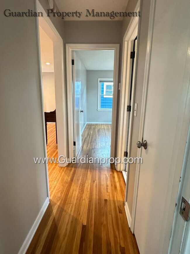Building Photo - Richfield Single Family Home, Fenced Yard,...