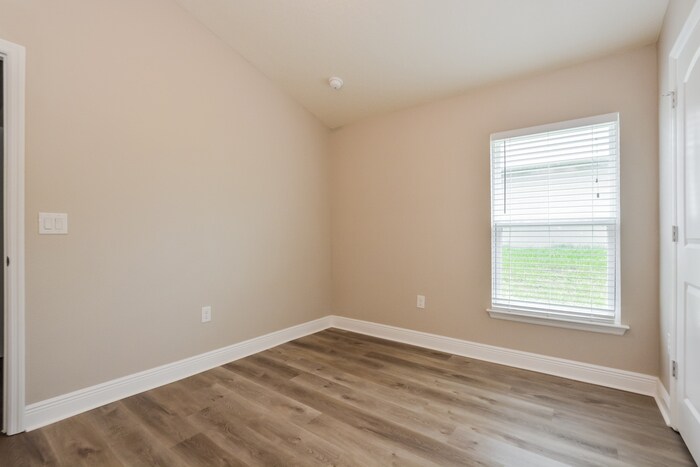 Building Photo - 804 Chelsea Ave