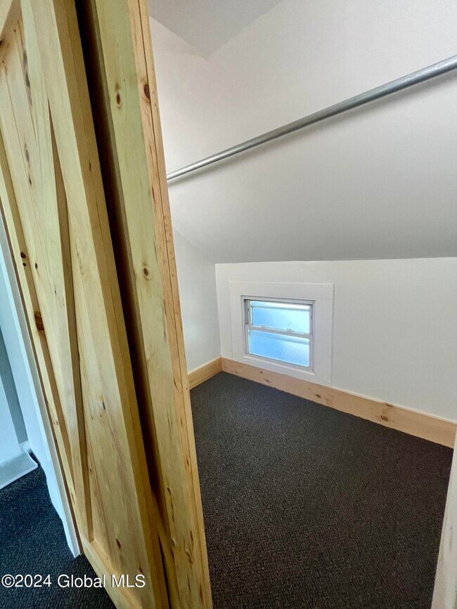 Building Photo - 53 N Park St