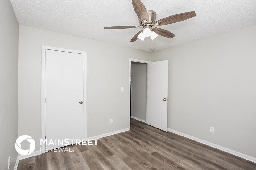 Building Photo - 4550 Riverbrook Ln