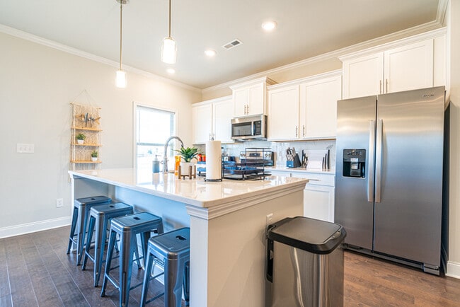 Building Photo - 16308 Trestle St