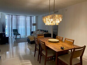 Building Photo - 4001 S Ocean Dr
