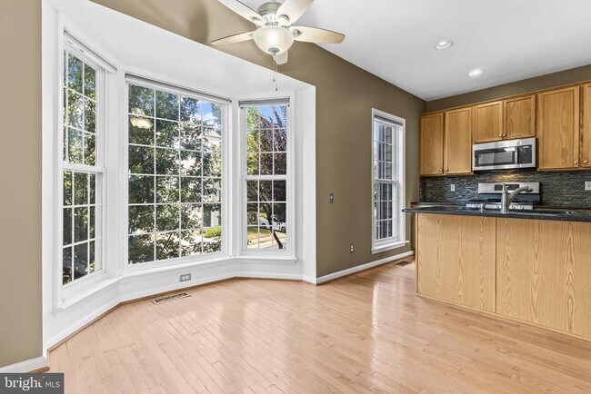 Building Photo - 6385 Levtov Landing