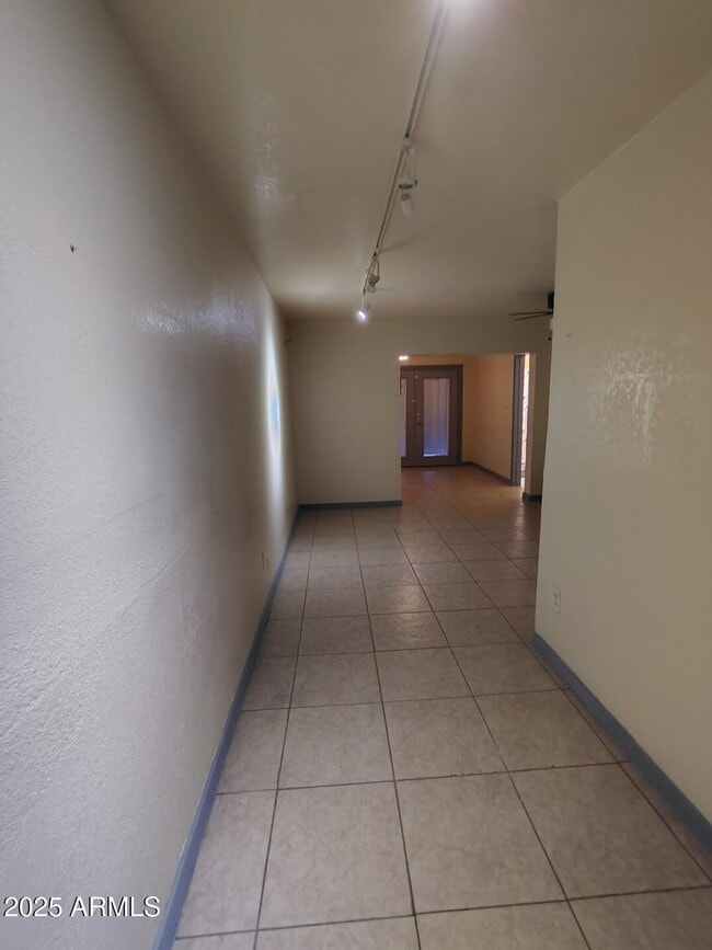 Building Photo - 126 N 9th Ave