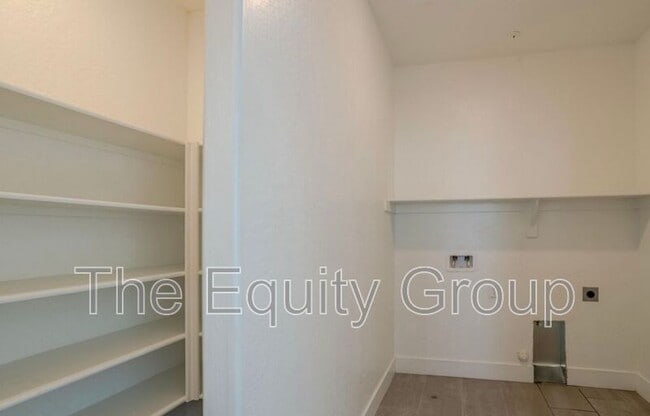 Building Photo - 145 E Taylor Ave