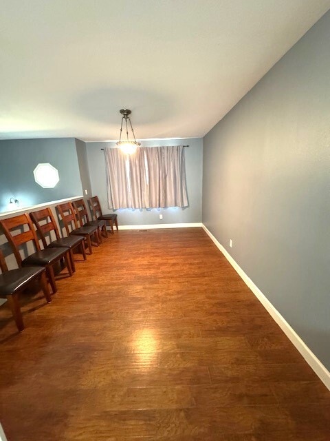 Building Photo - 8160 Dogwood Dr