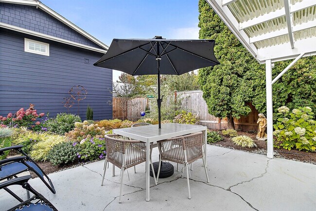 Building Photo - 5717 N 18th St