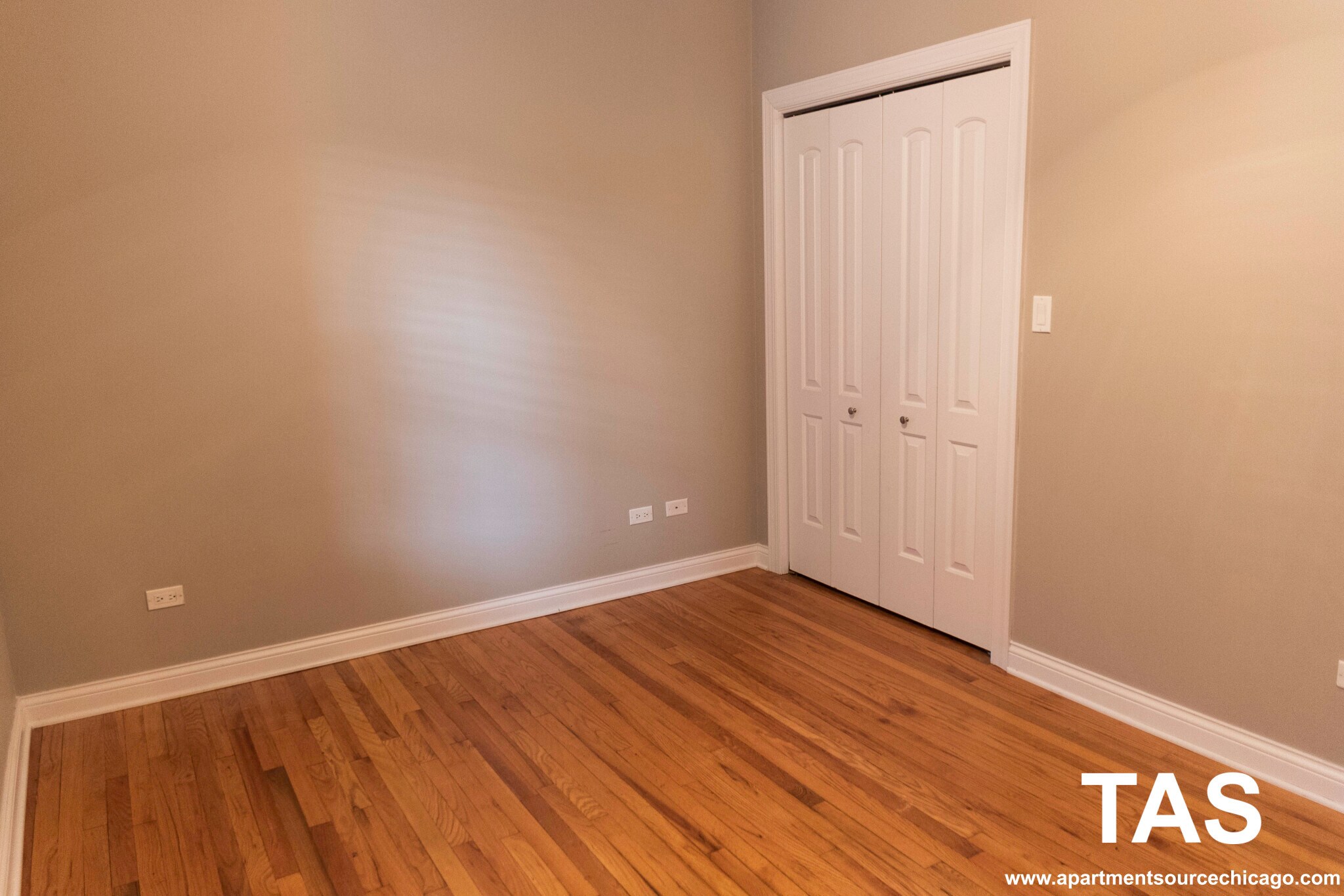 Building Photo - 3804 N Marshfield Ave