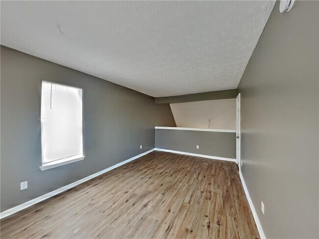 Building Photo - 107 Bridge View Dr