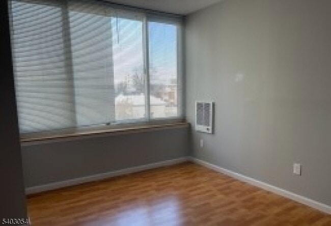 Building Photo - 100 Old Palisade Rd