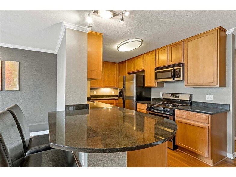 Building Photo - 3120 Hennepin Ave