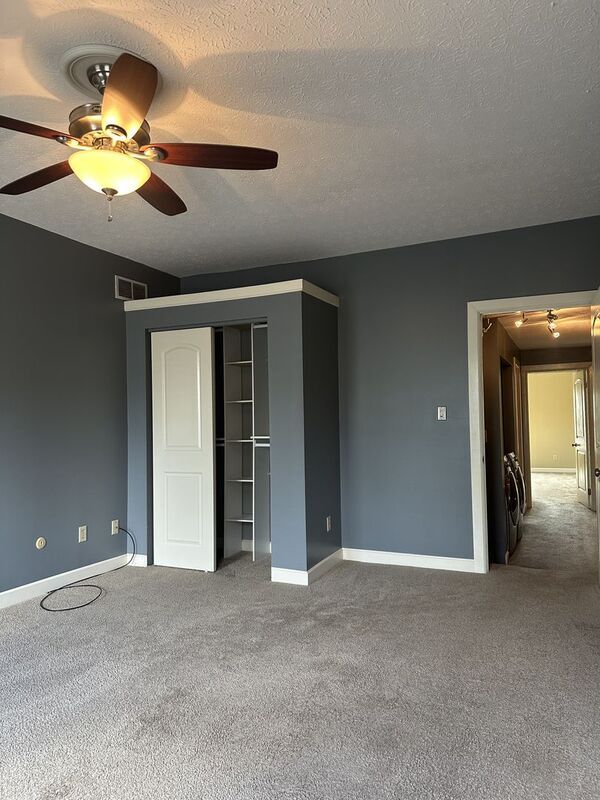 Building Photo - 820 Summit St