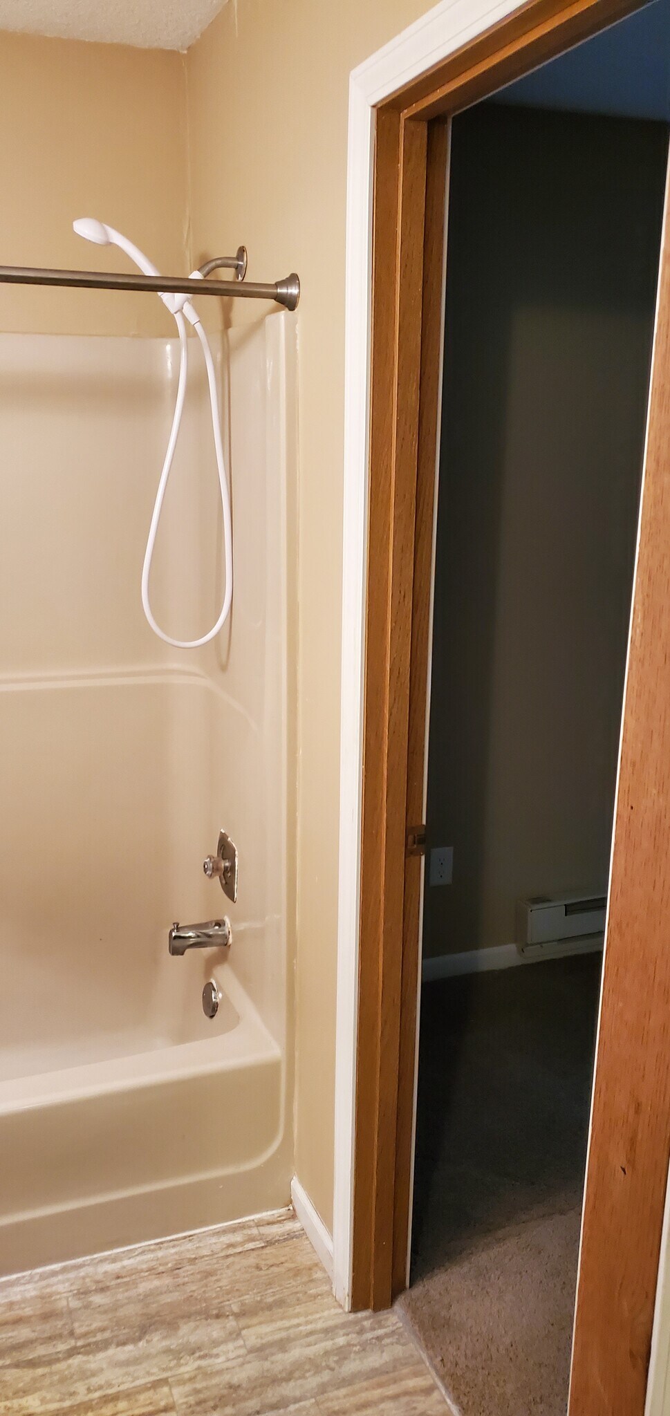 bathroom entry from bedroom - 16534 Franklin Trl SE