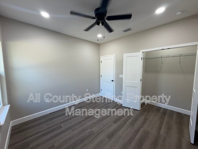 Building Photo - 1418 SE Magnolia Loop