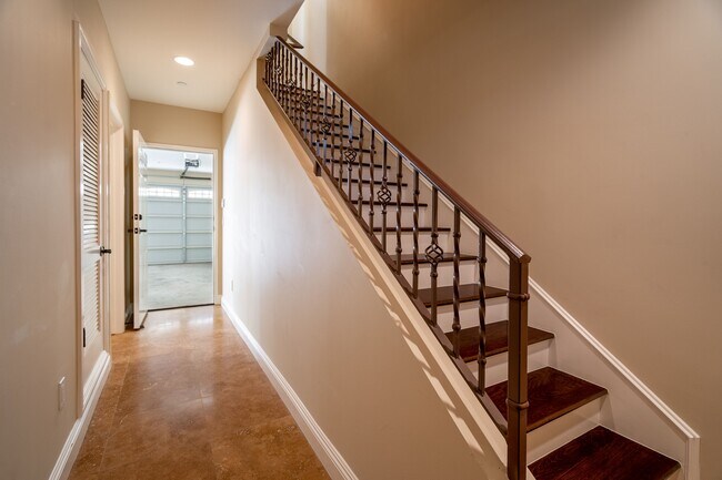 Building Photo - 3838 Tilden Ave
